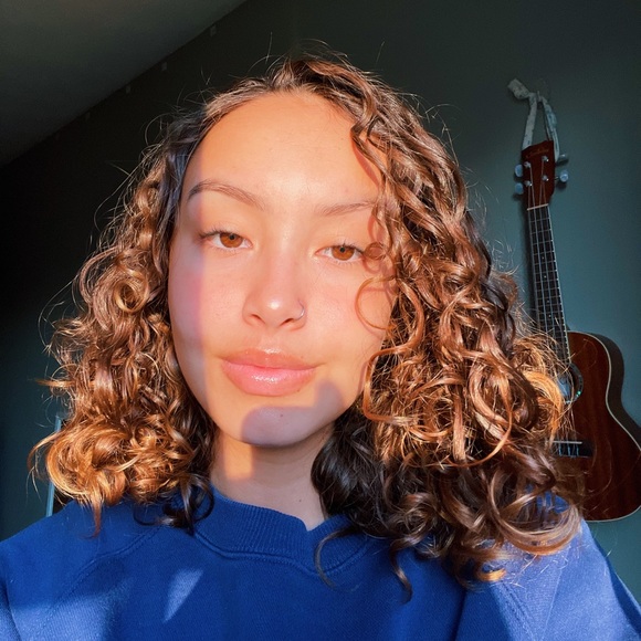 Meet your Posher, Ana - Picture 1 of 1